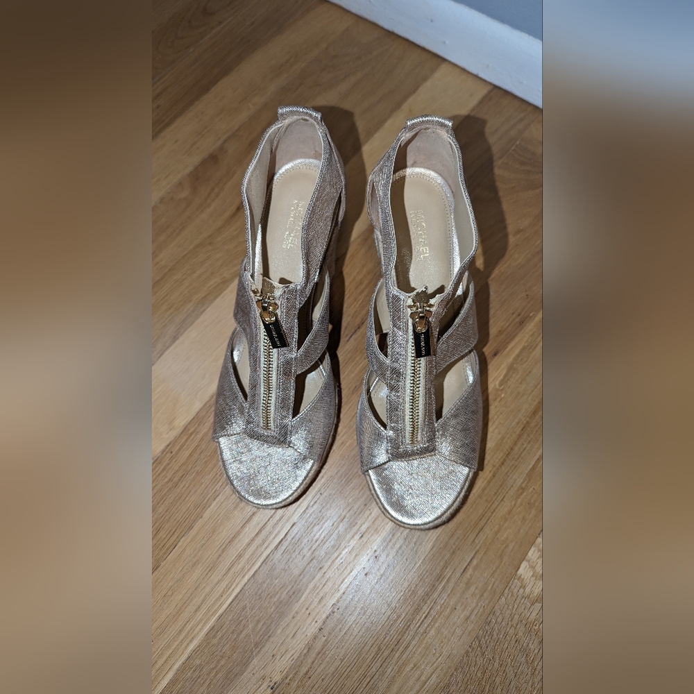 Michael Kors Danita Heel - Picture 2 of 6